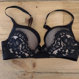 Victoria's Secret Black Very Sexy Push Up Underwire Bra w Faux Leather Size 32C